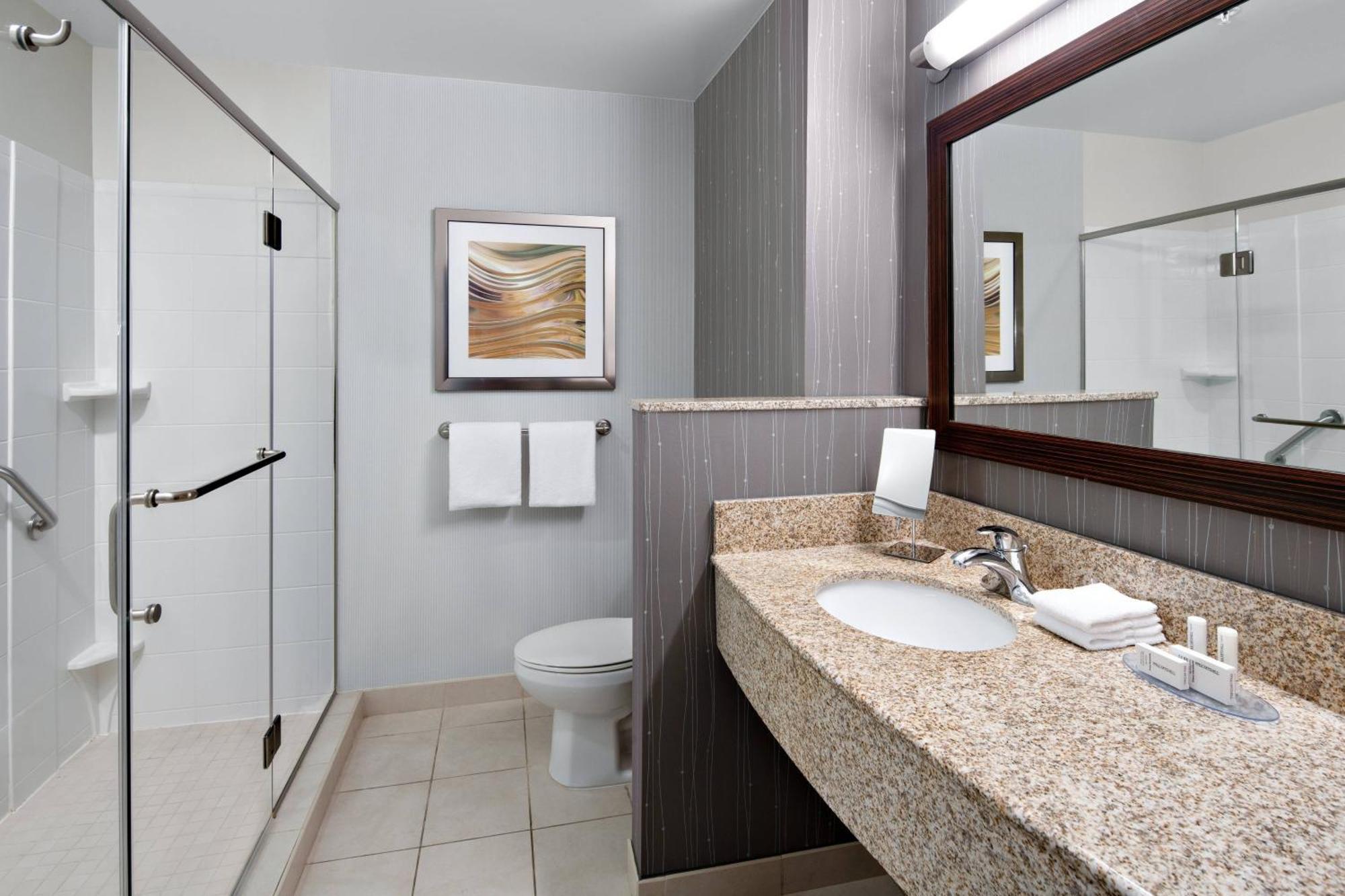 Courtyard By Marriott Raleigh North/Triangle Town Center Hotel Buitenkant foto