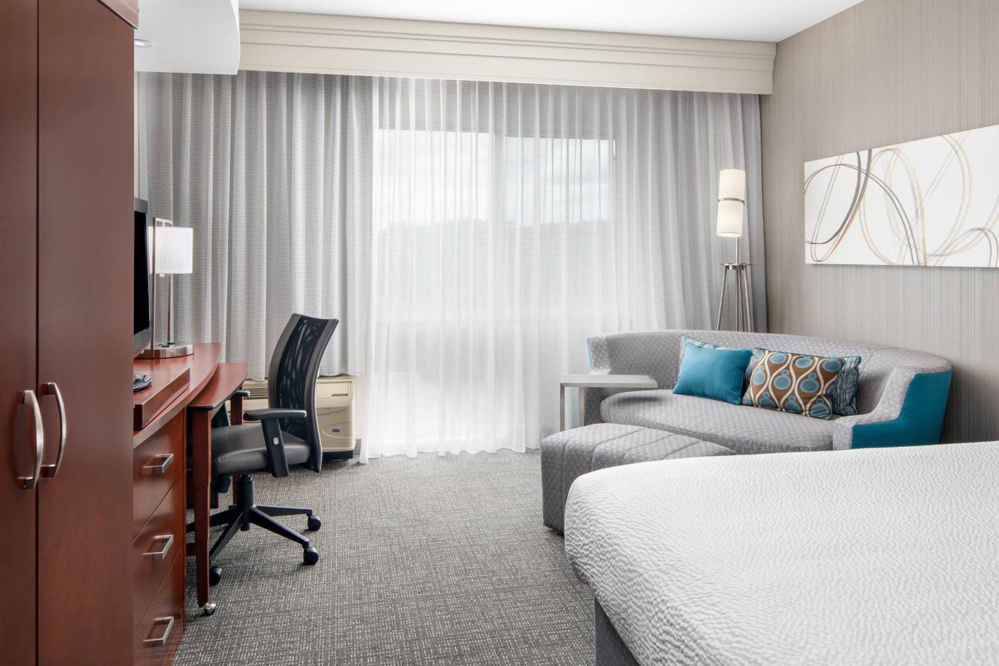 Courtyard By Marriott Raleigh North/Triangle Town Center Hotel Buitenkant foto