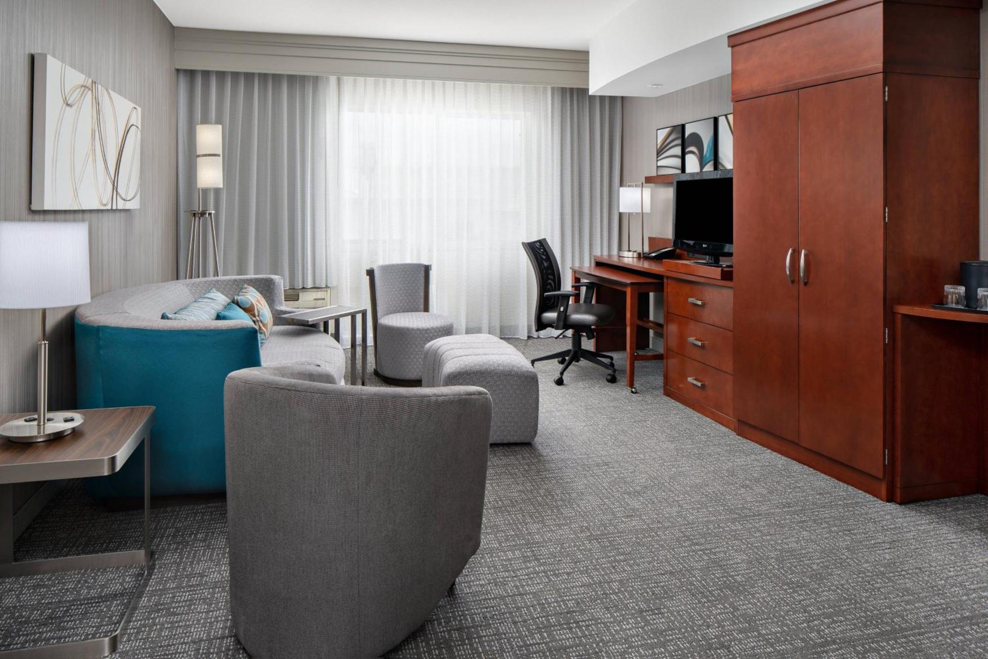 Courtyard By Marriott Raleigh North/Triangle Town Center Hotel Buitenkant foto